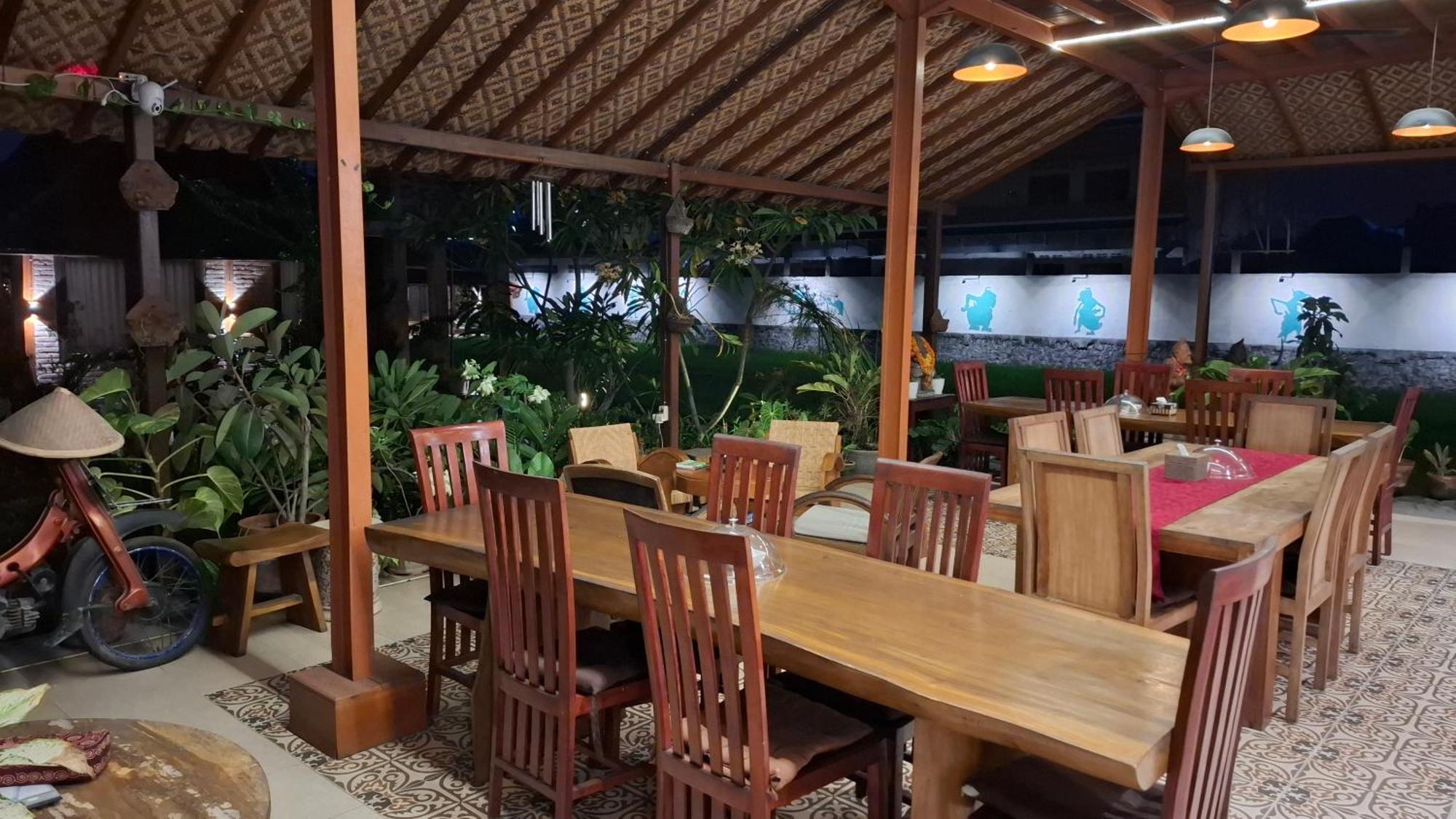 Alamanda Family Villas, Pool & Local Tours Yogyakarta Exterior foto